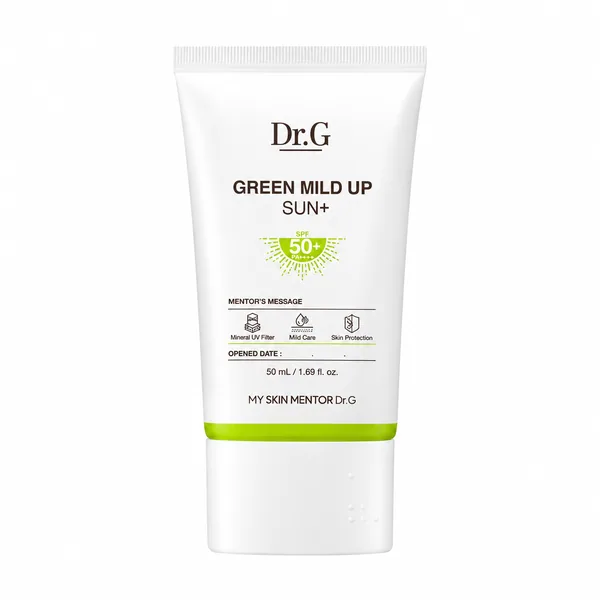 Dr.G Green Mild Up Sun+ SPF50+ PA++++, tubo blanco con franja verde limón sobre fondo blanco