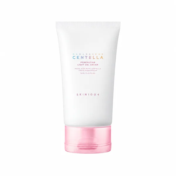 SKIN1004 Madagascar Centella Poremizing Light Gel Cream, tubo blanco con tapa rosa cerrado sobre fondo blanco